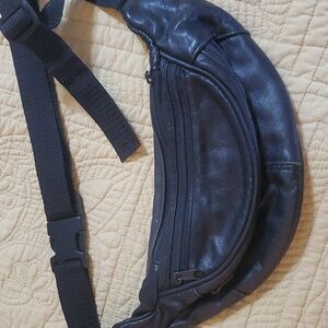 Adjustable Black Waist Pack